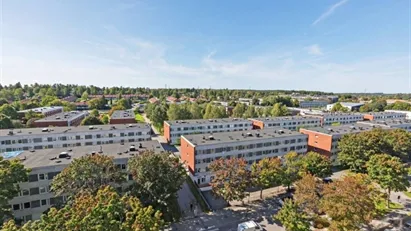 Sollentuna - 1rok - 15mån - 8.188kr/mån