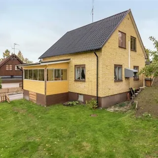 Jag söker 120-150 m2 hus i Eskilstuna att hyra